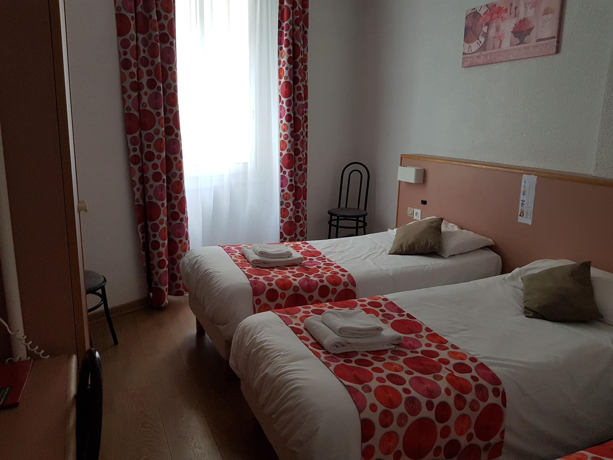 Hotel De Paris 3*